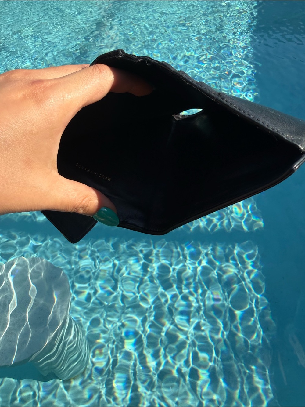 Vintage Chanel Black Caviar Leather Bifold Wallet 🖤 - Picture 7 of 13